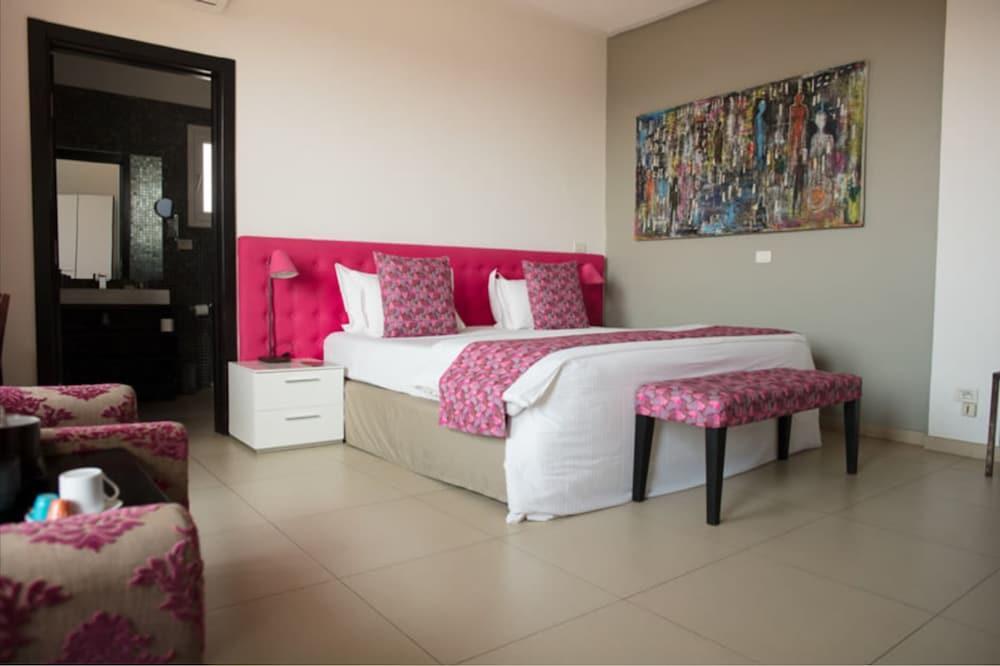 Hotel Maison Rouge קוטונו מראה חיצוני תמונה