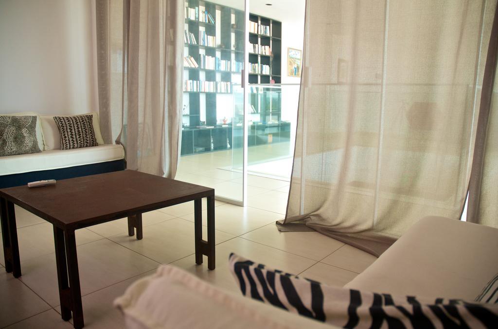 Hotel Maison Rouge קוטונו מראה חיצוני תמונה