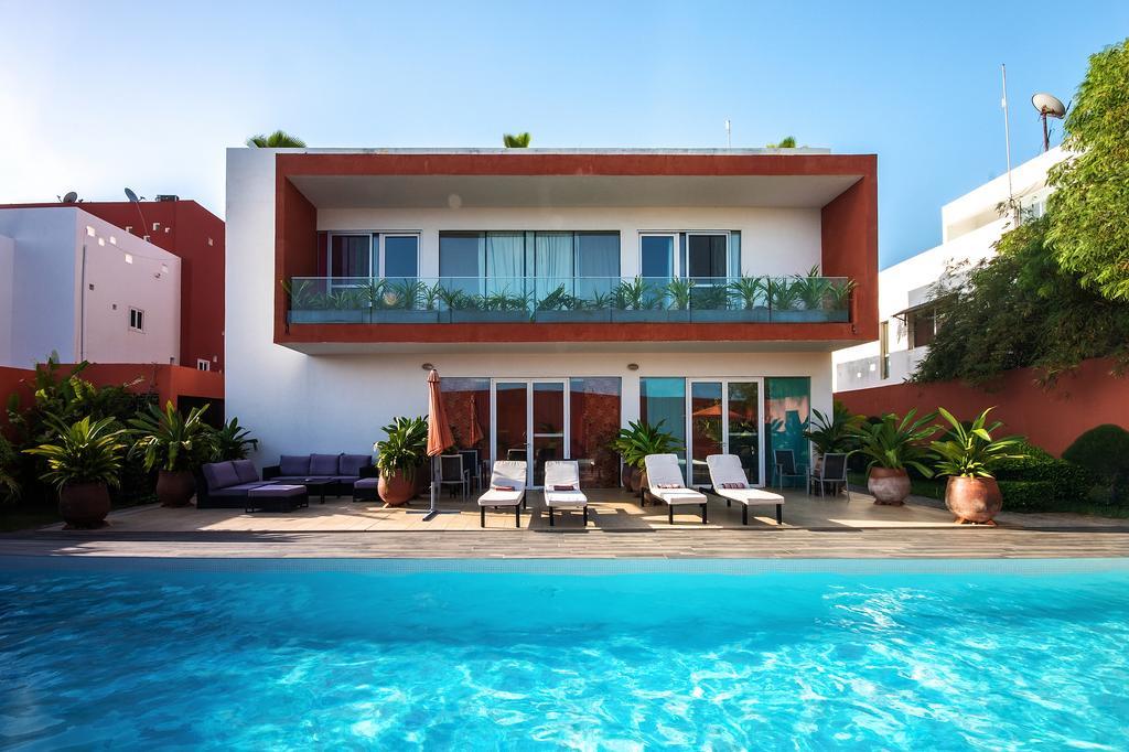 Hotel Maison Rouge קוטונו מראה חיצוני תמונה
