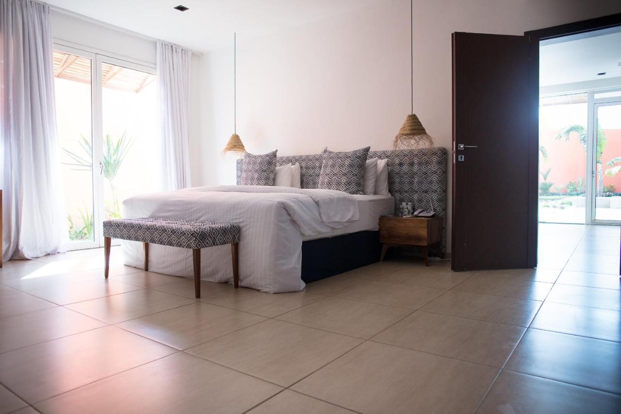 Hotel Maison Rouge קוטונו מראה חיצוני תמונה