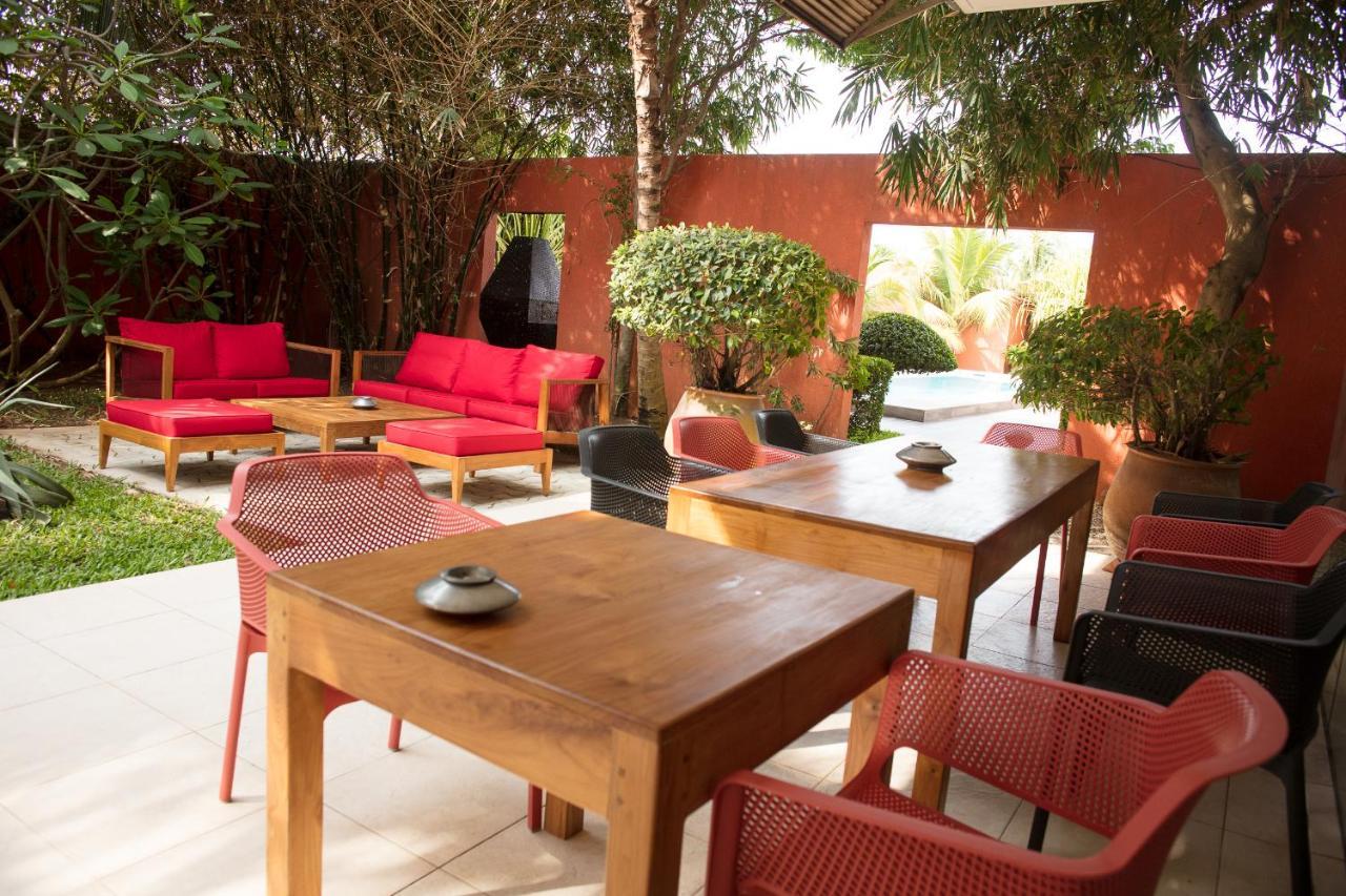 Hotel Maison Rouge קוטונו מראה חיצוני תמונה