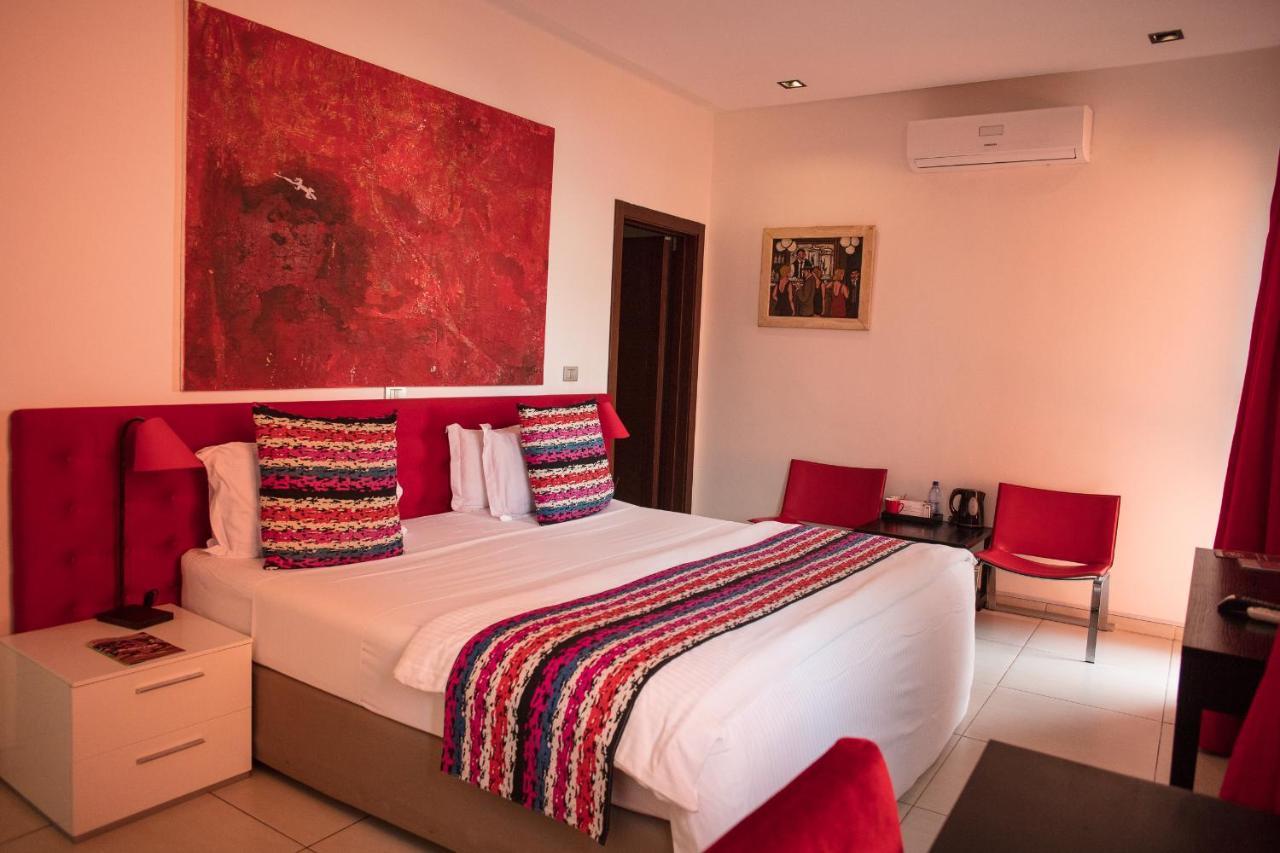 Hotel Maison Rouge קוטונו מראה חיצוני תמונה