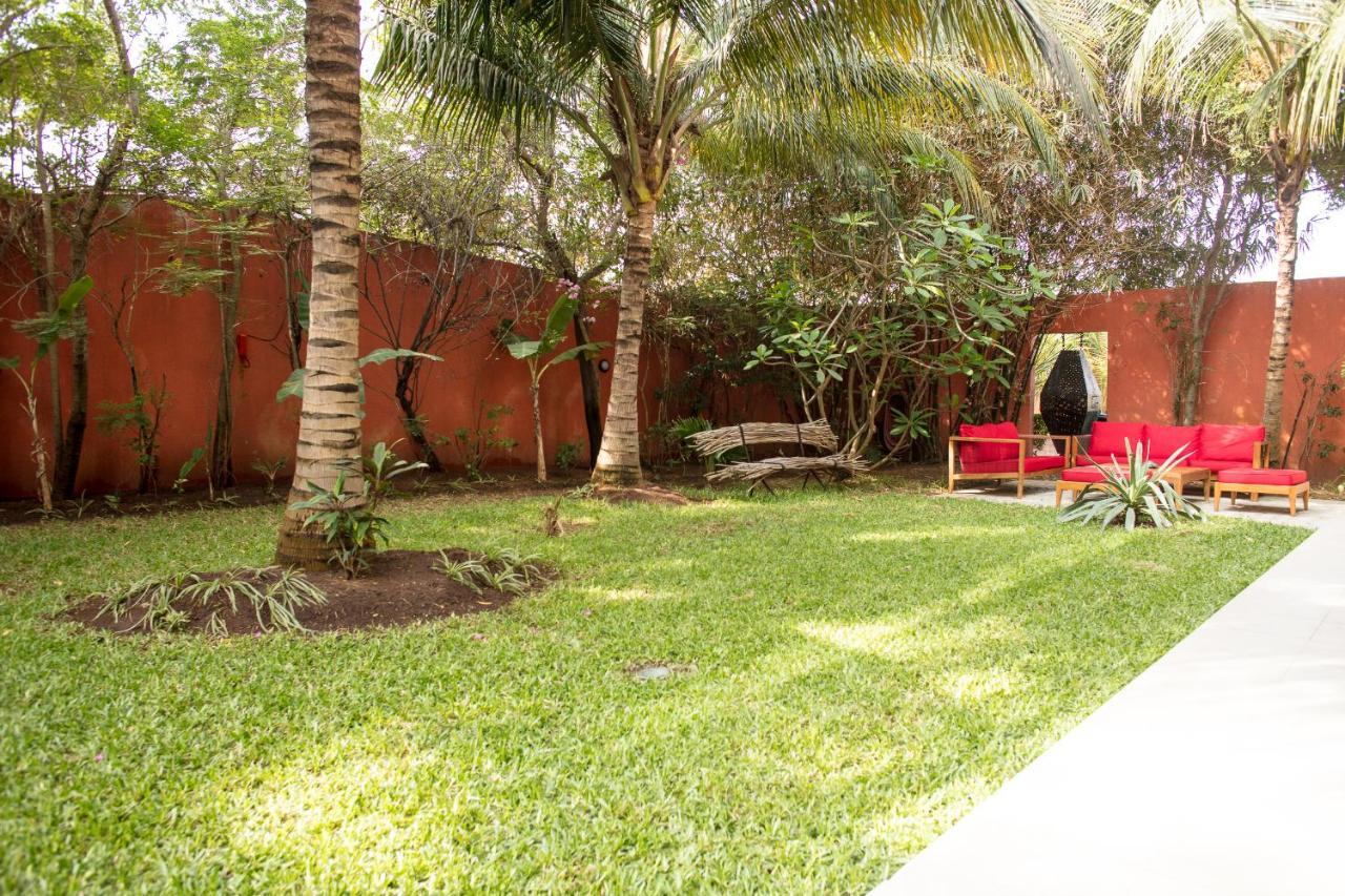 Hotel Maison Rouge קוטונו מראה חיצוני תמונה