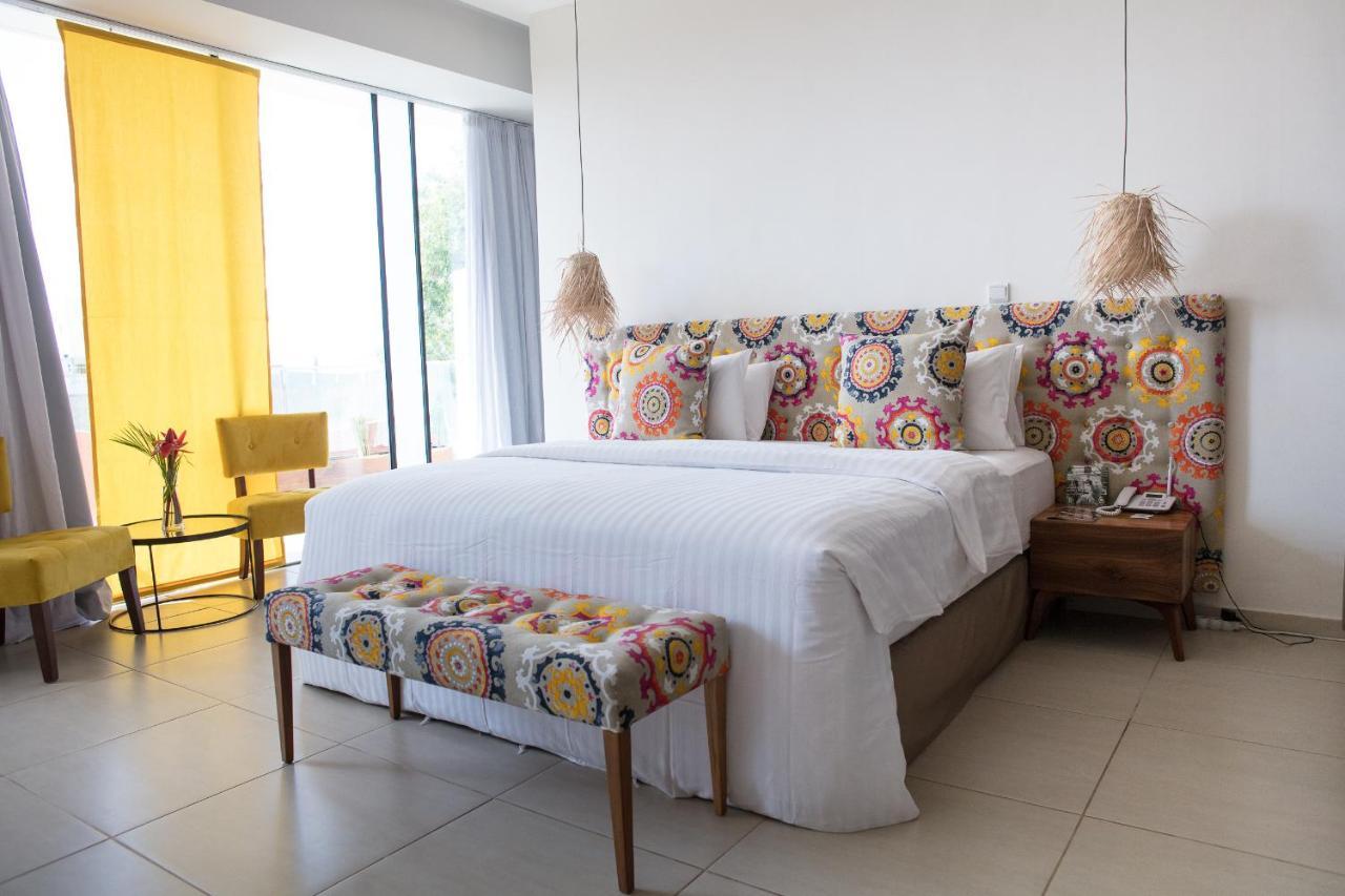 Hotel Maison Rouge קוטונו מראה חיצוני תמונה