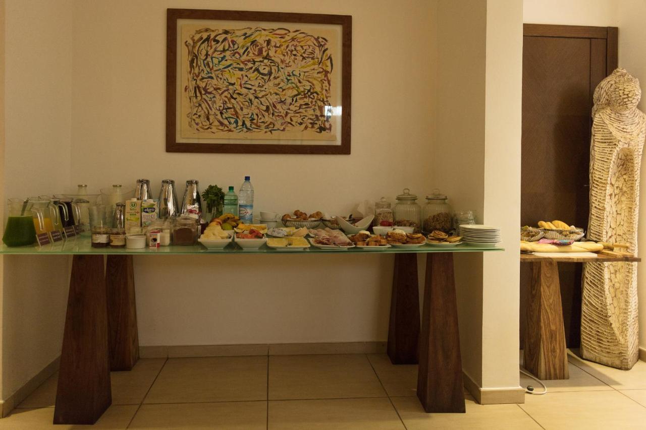 Hotel Maison Rouge קוטונו מראה חיצוני תמונה