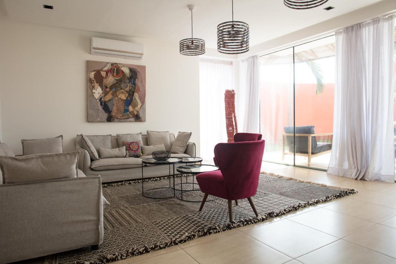 Hotel Maison Rouge קוטונו מראה חיצוני תמונה