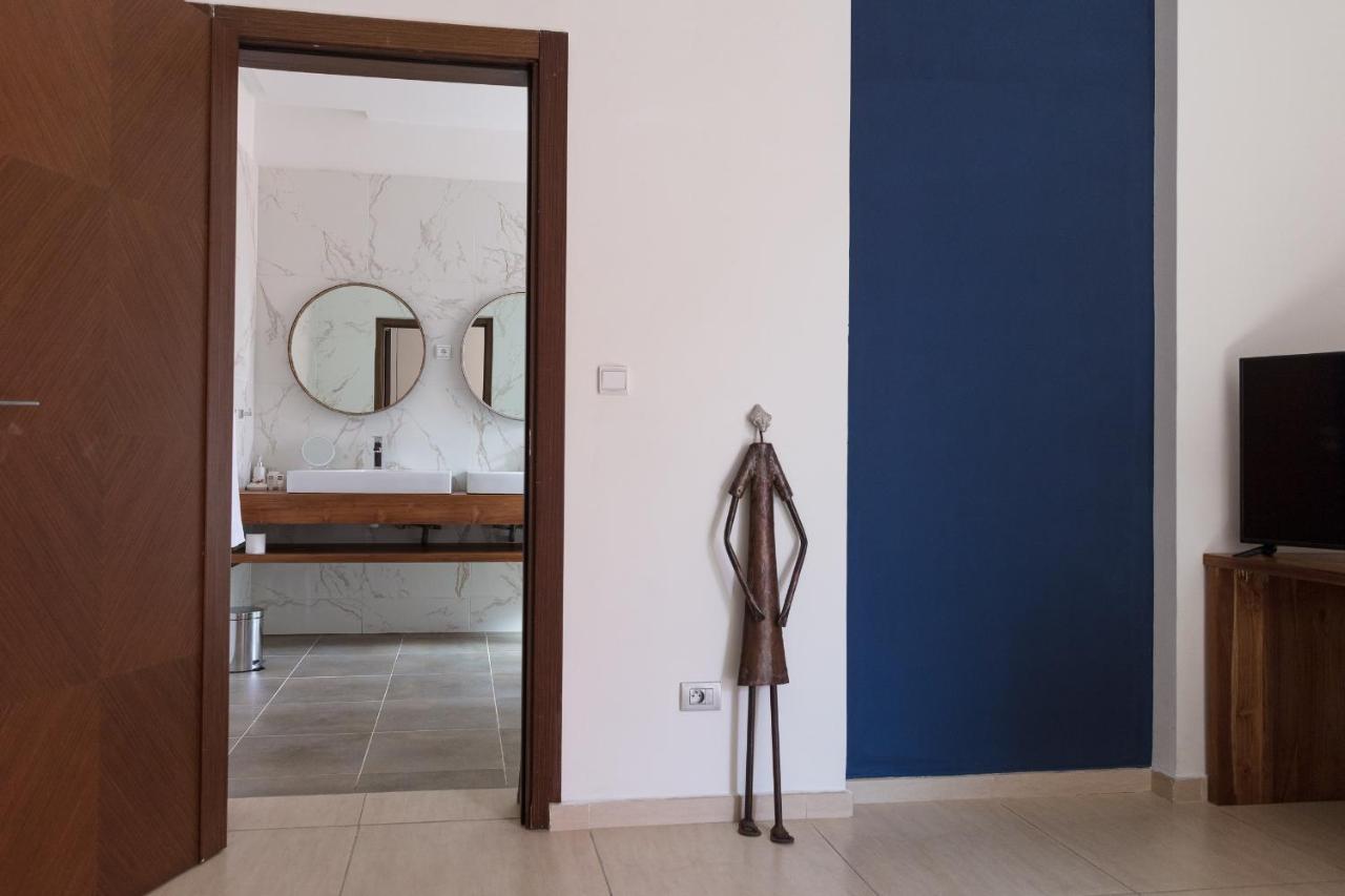 Hotel Maison Rouge קוטונו מראה חיצוני תמונה